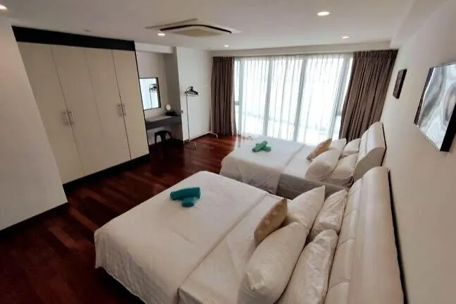 Cozy Seaview Duplex Apartment At Sunrise Gurney ジョージタウン