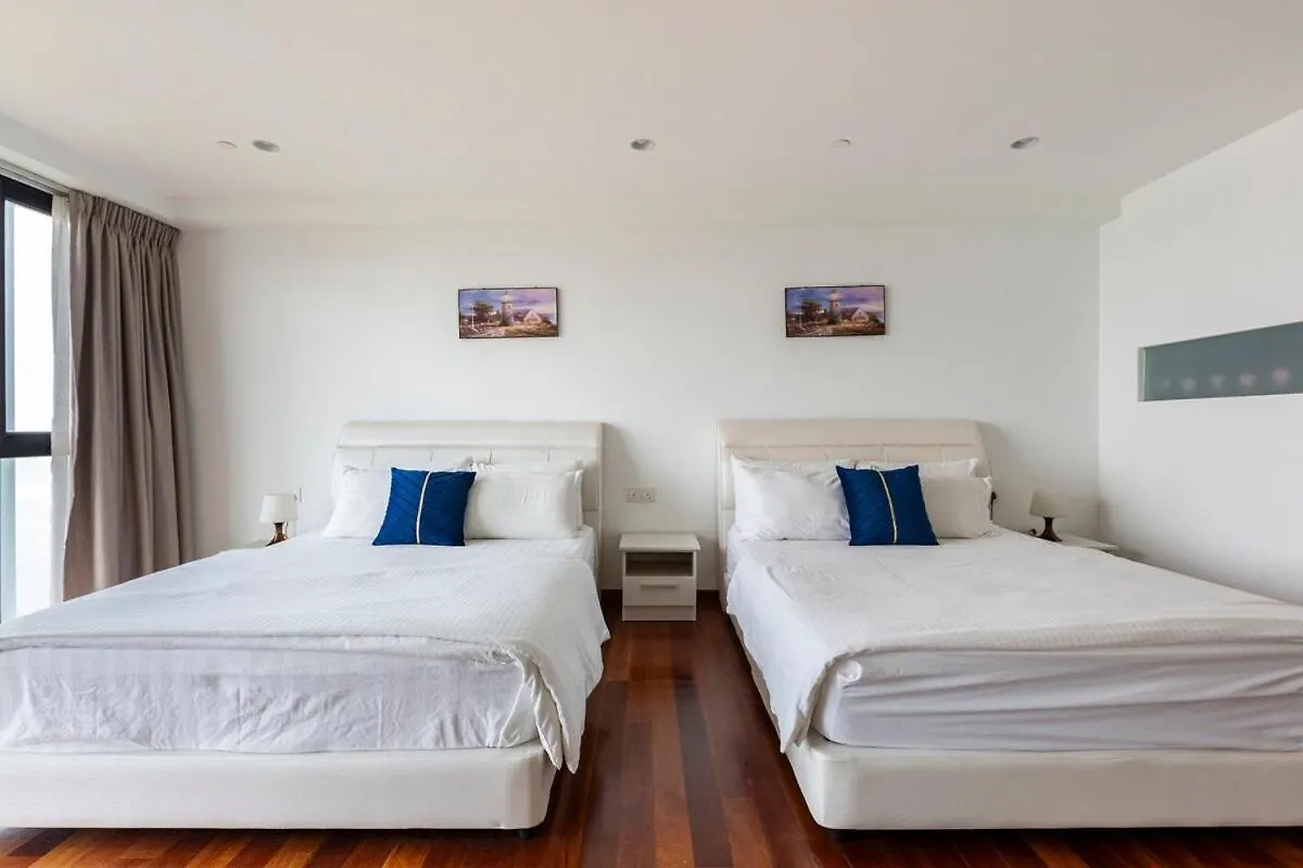 Cozy Seaview Duplex Apartment At Sunrise Gurney ジョージタウン